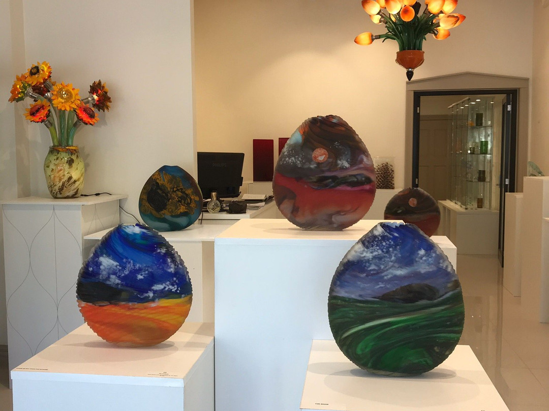 Red Moon Contemporary Art Glass Gallery-Armadale必去景点
