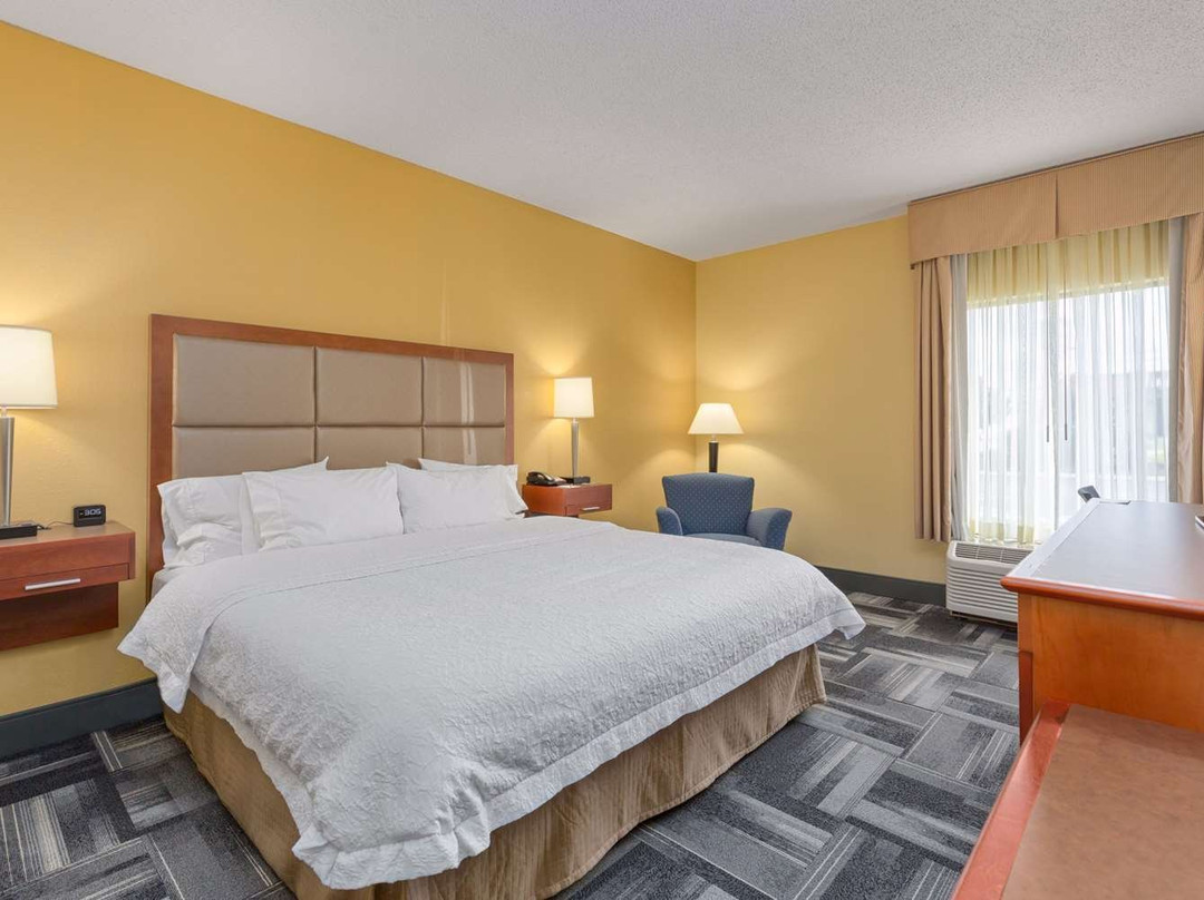 欧文斯伯勒希尔顿恒庭酒店主图