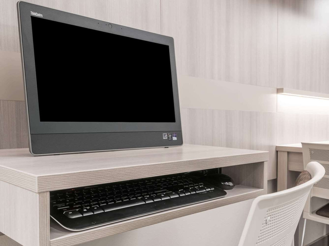 Spark By Hilton Rochester South主图