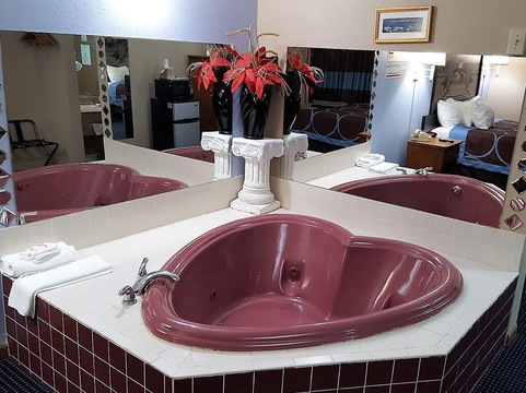 奥福尔伦-圣路易斯地区温德姆速8酒店主图