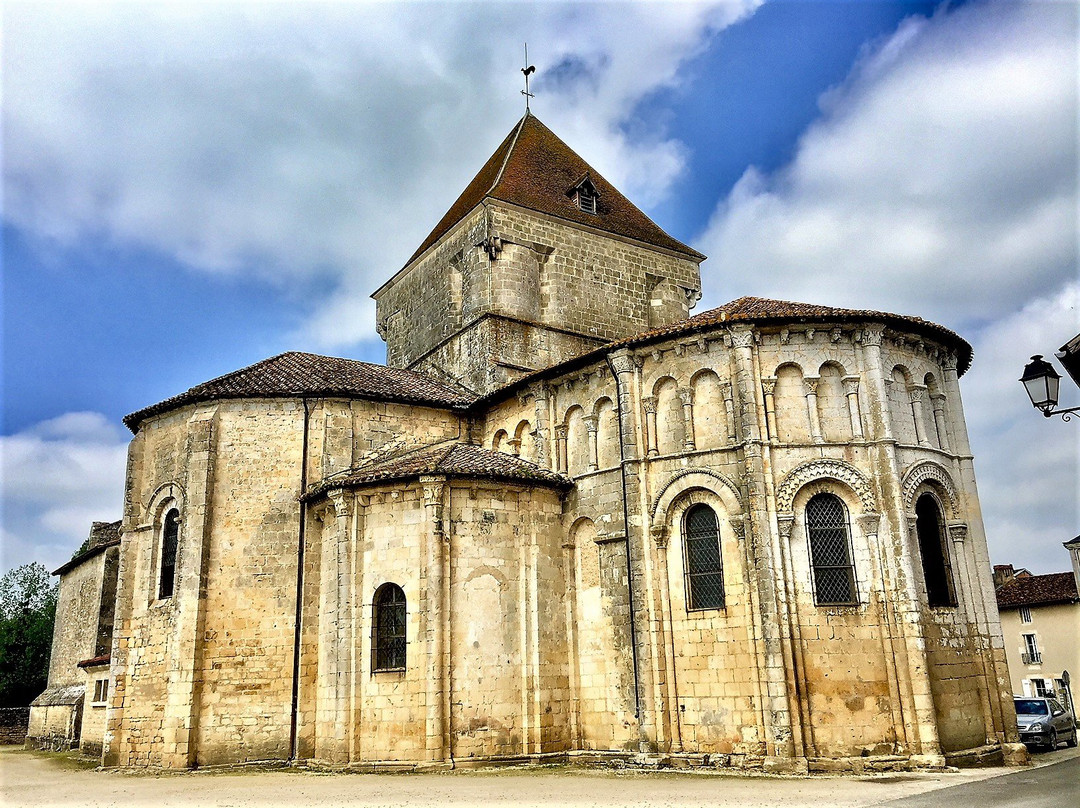 Saint-Maurice-la-Clouere旅游攻略图片