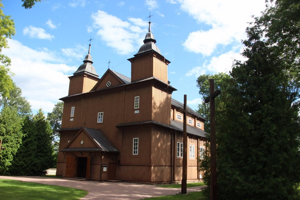 Church of the Assumption of the Blessed Virgin Mary and St. Stanislaus-Narew必去景点