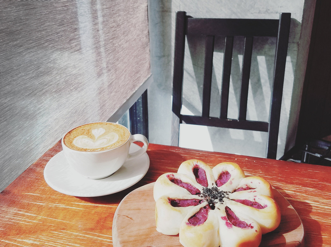 Dear Coffee Bakery