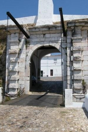 Porta de Evora-Estremoz必去景点