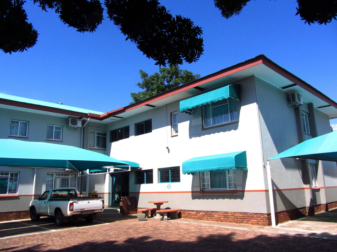 Lonely Oak Hotel主图