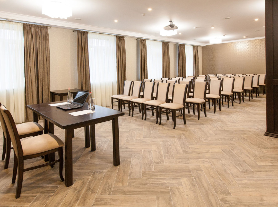 West Park Hotel主图
