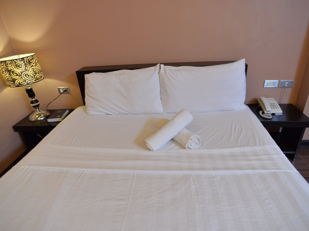 Calaguas Gateway Hotel主图