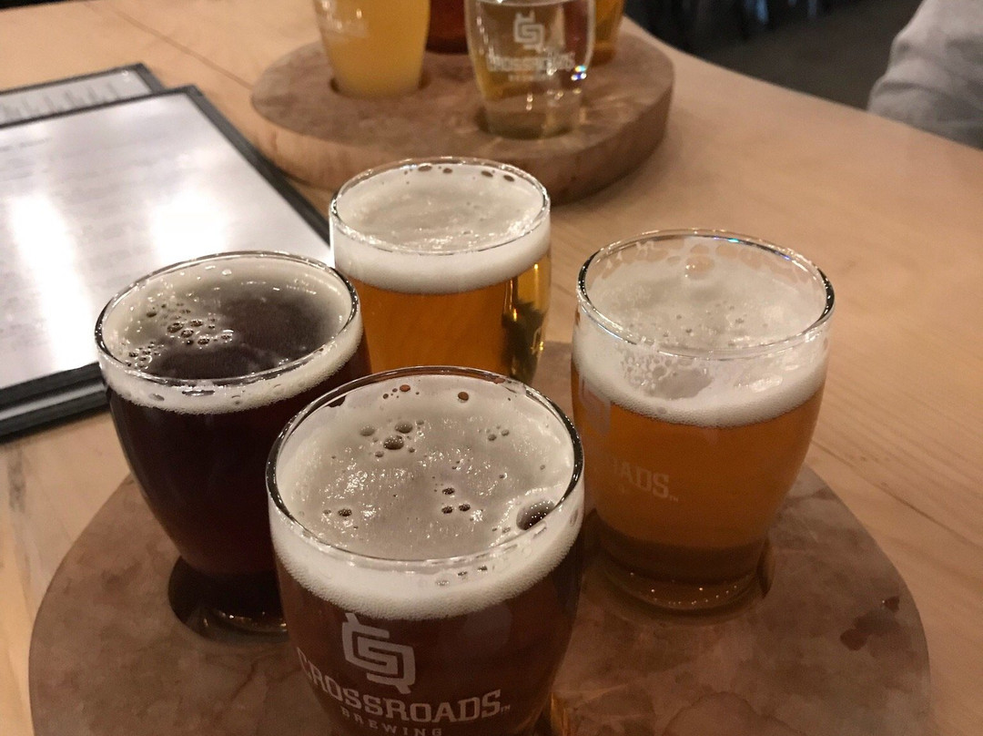 CrossRoads Brewing & Distillery景点图片