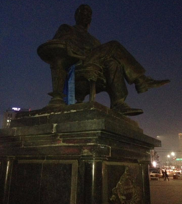 Yumjaagiin Tsedenbal Statue-乌兰巴托必去景点