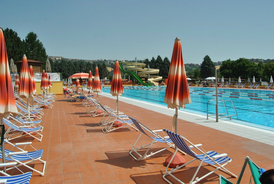 Nuoto Todi Acquapark-托迪必去景点