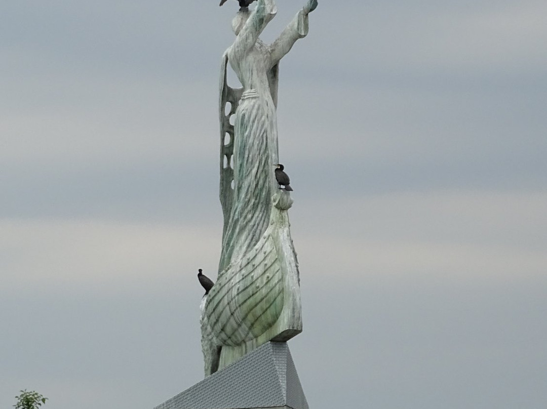 St. Nicolas Statue-内塞巴尔必去景点