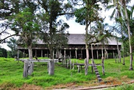 Sampit旅游景点-Rumah Betang Tumbang Gagu