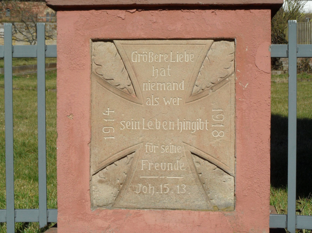 Katholische Kirche Heilig Kreuz und St. Michael景点图片