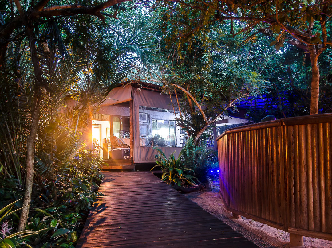 Shengeza Lake Lodge