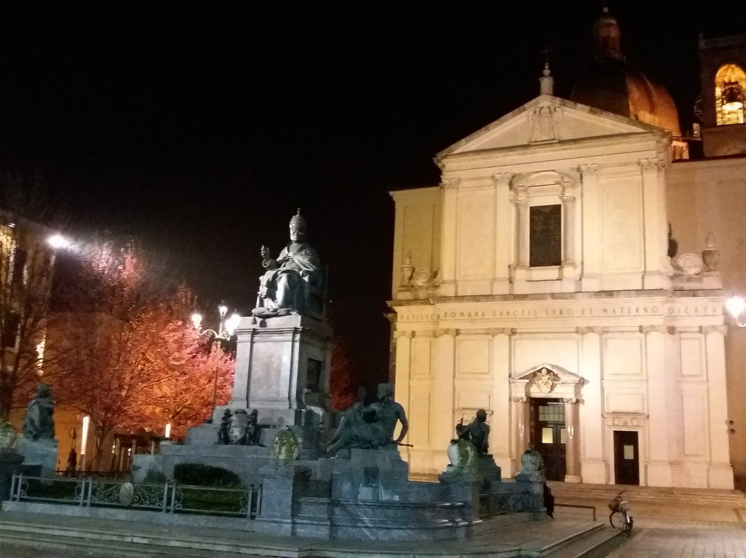 代西奥旅游景点-Chiesa dei SS. Siro e Materno