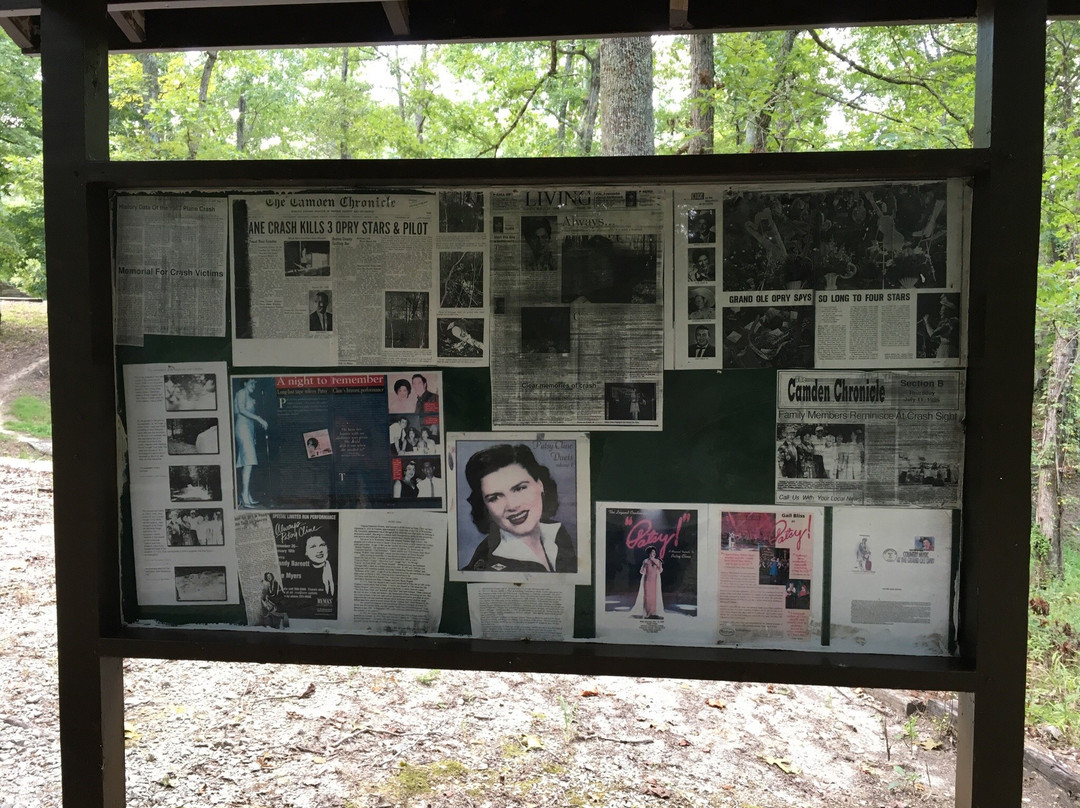 Patsy Cline Plane Crash Memorial-Camden必去景点