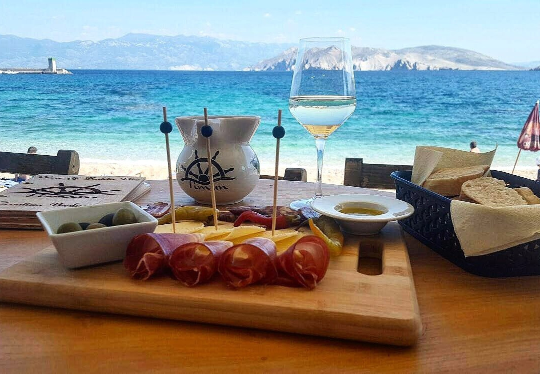 Wine & Rakia bar "Timun"
