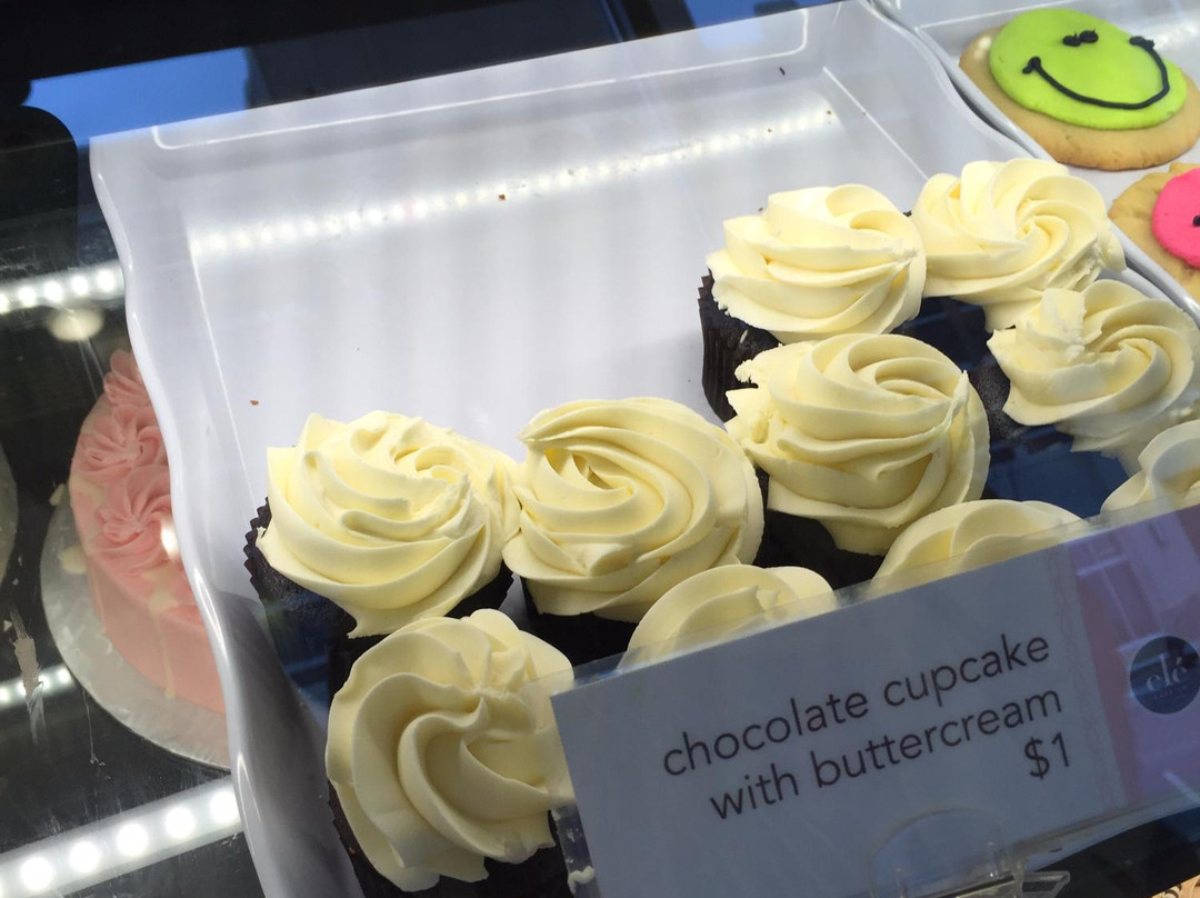 Ele Cake Bistro and Wine Bar