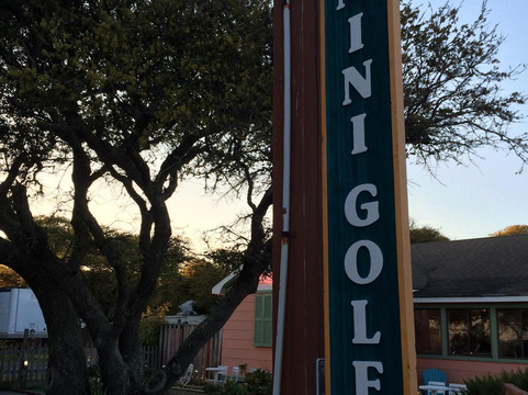 Uncle Eddy's Frozen Custard and 18 Hole Mini Golf-Buxton必去景点