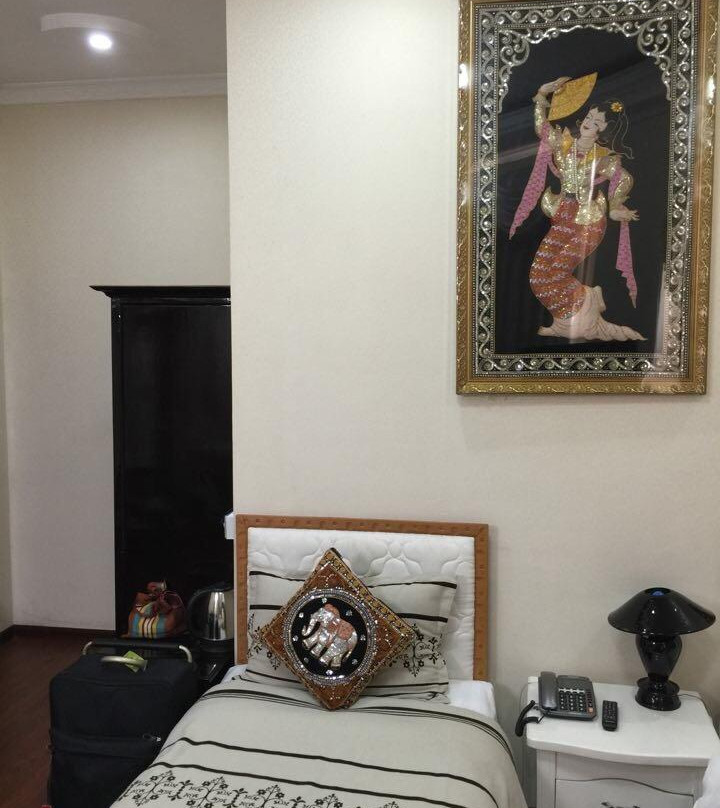 Mandalay Kandawgyi Inn主图