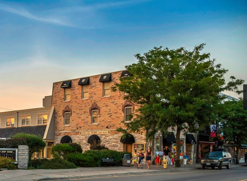 The Queen's Inn主图