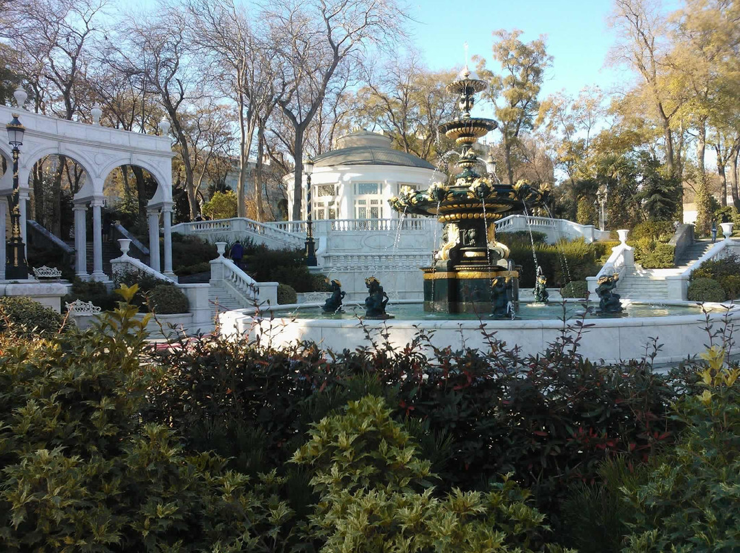 Philharmonic Fountain-巴库必去景点