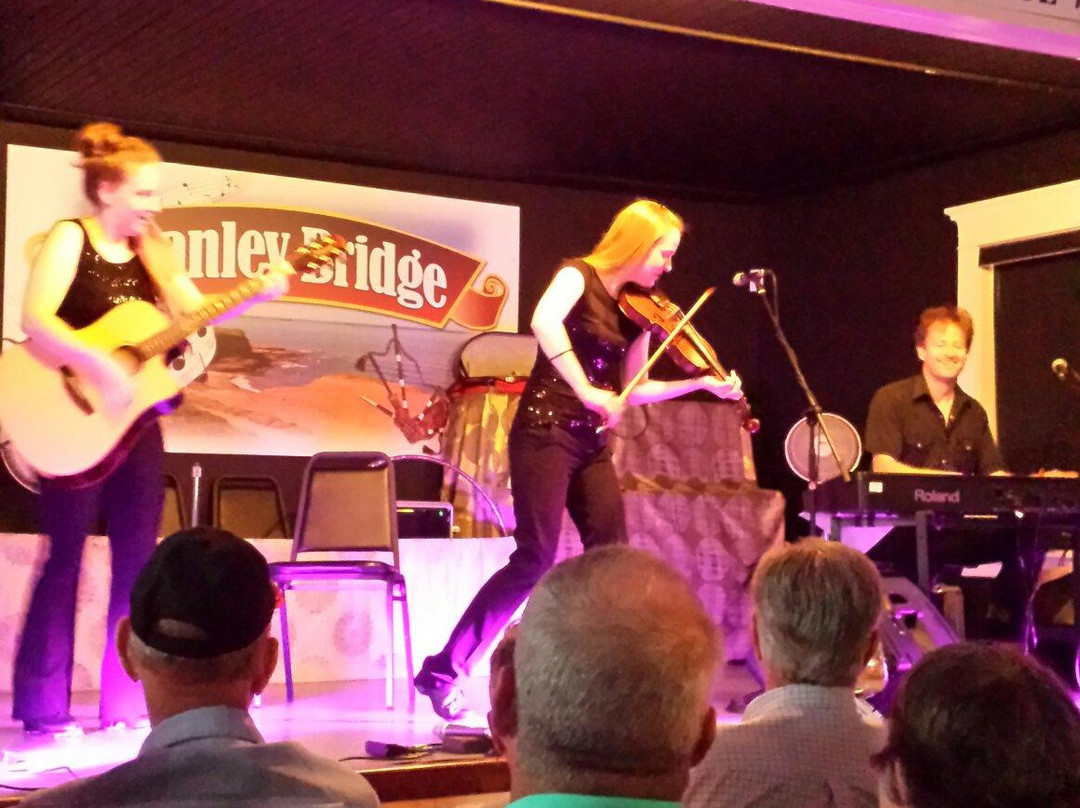 Stanley Bridge Hall Ceilidhs-斯坦利桥必去景点