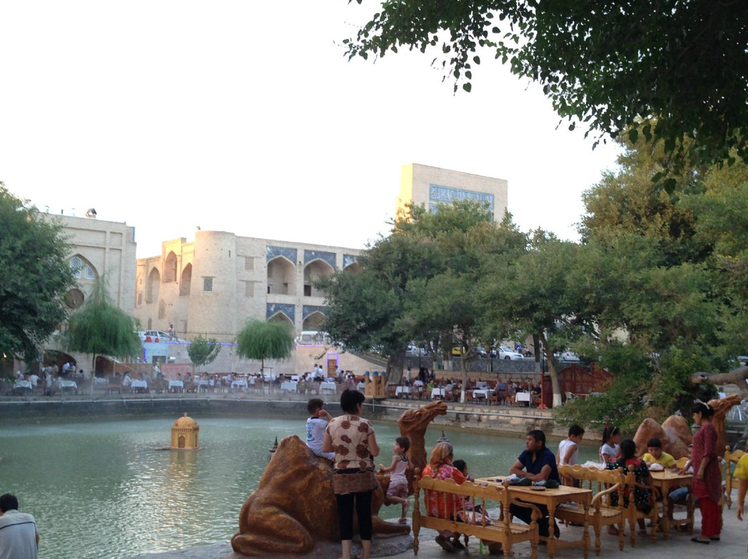 Rumi Hotel & Hostel