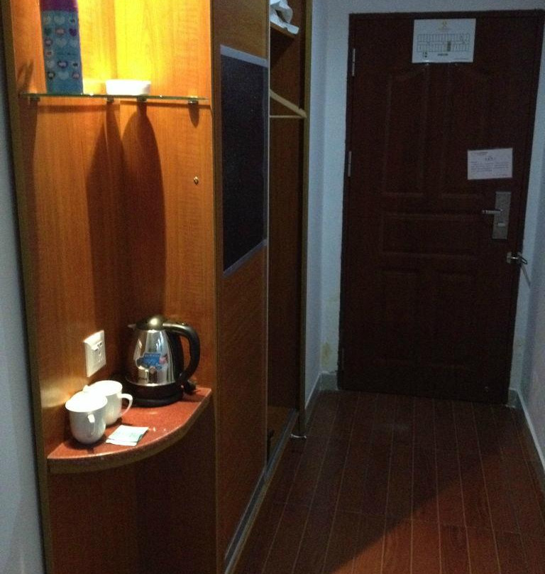 海王子金色沙滩度假酒店主图