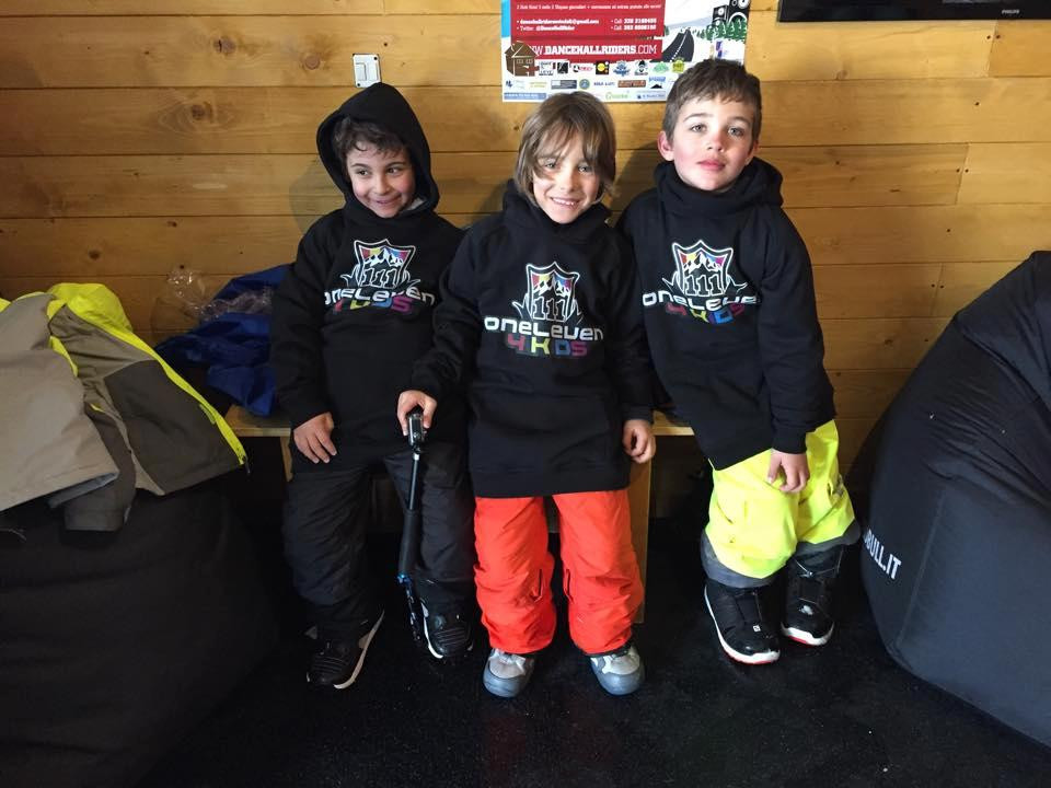 Oneleven Snowboard & Freeski School景点图片