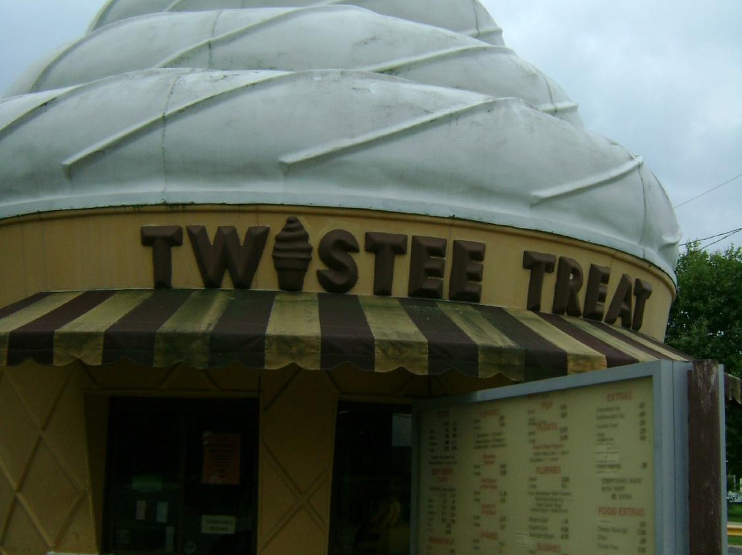 Clyde餐馆和美食-Lulu's Twistee Treat