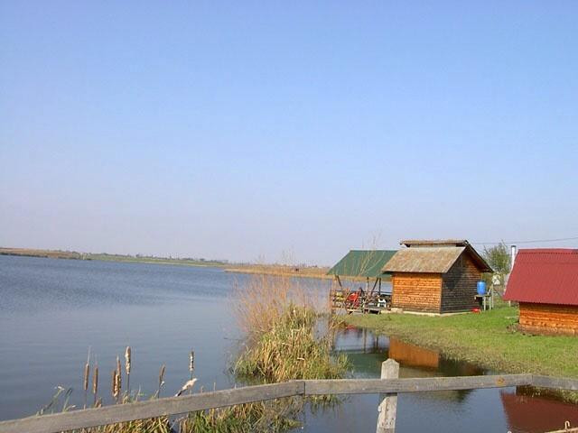 Butimanu Lake景点图片