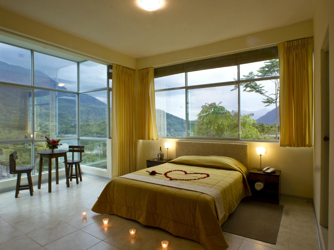 Guizado Portillo Hotel & Suites主图