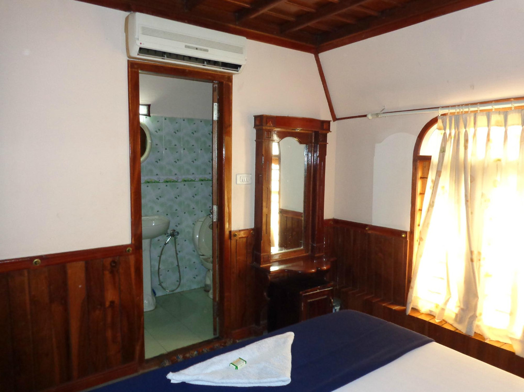 Ayodhya house boat景点图片