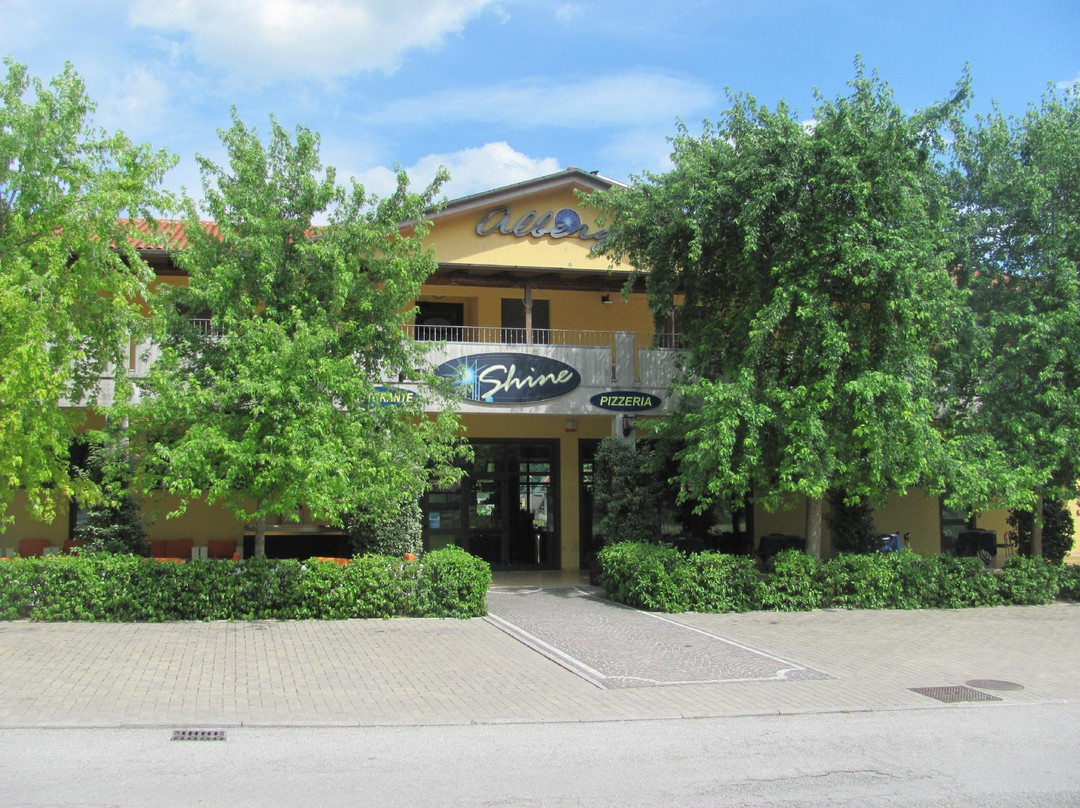 Acqualagna餐馆和美食-Ristorante Shine