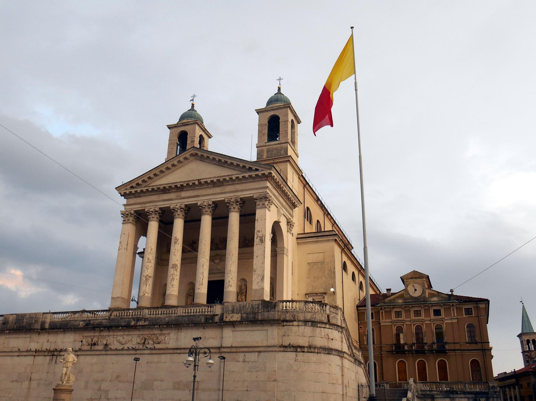 Duomo di San Pietro in Schio-斯基奥必去景点