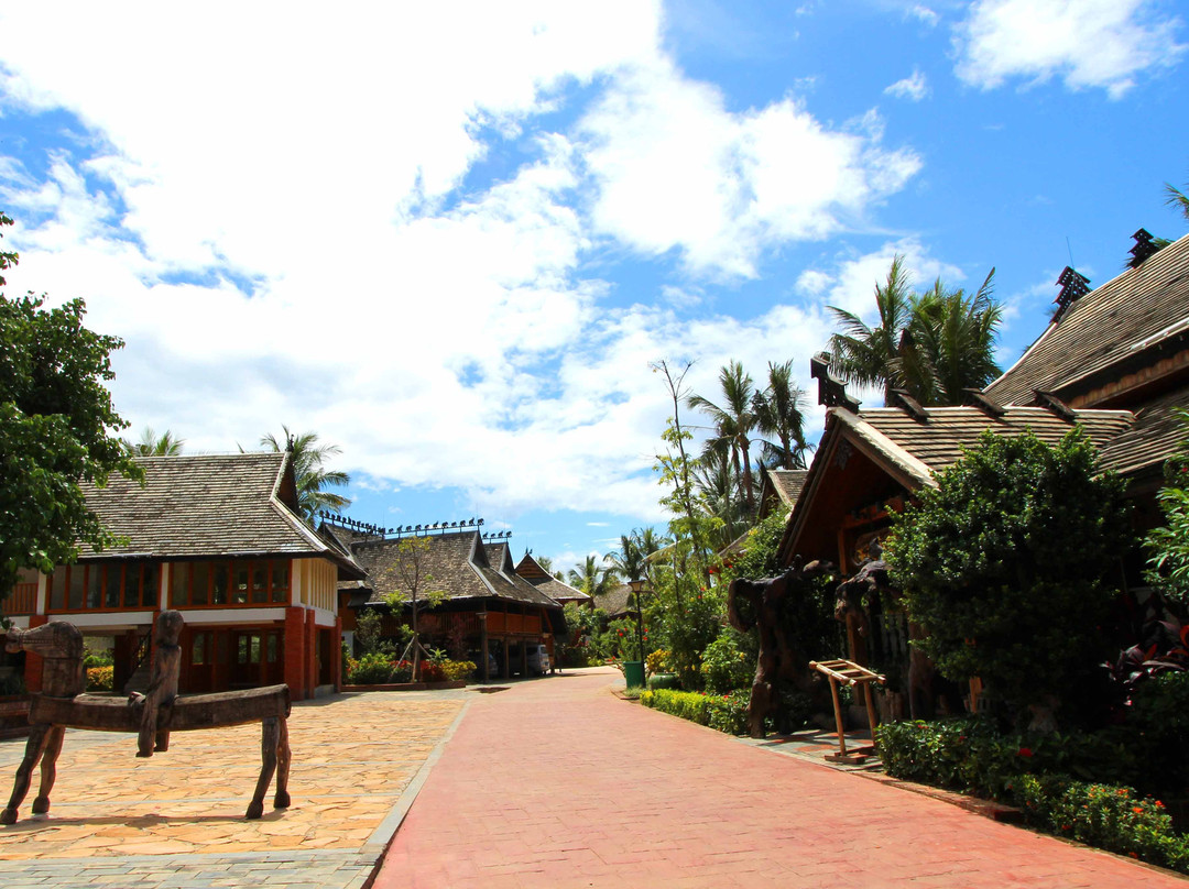 景洪相约版纳度假酒店主图