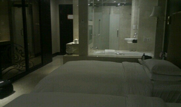 圣德堡酒店主图