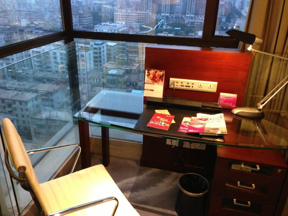 佛山皇冠假日酒店主图