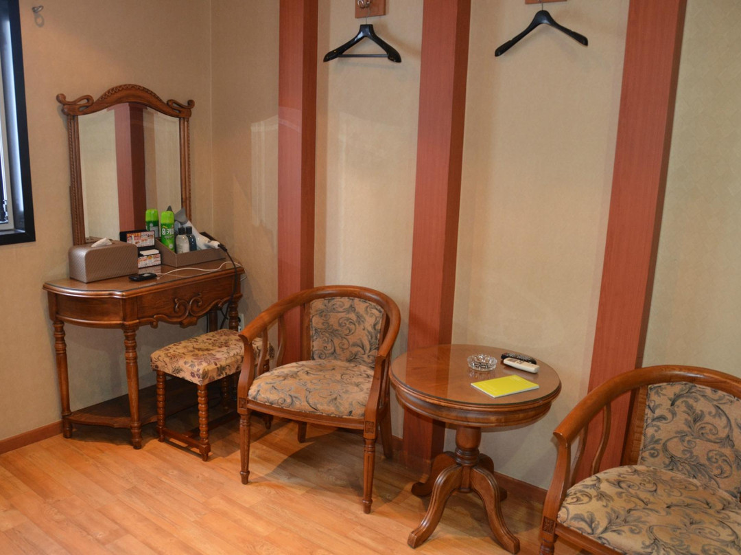 摩纳哥酒店主图