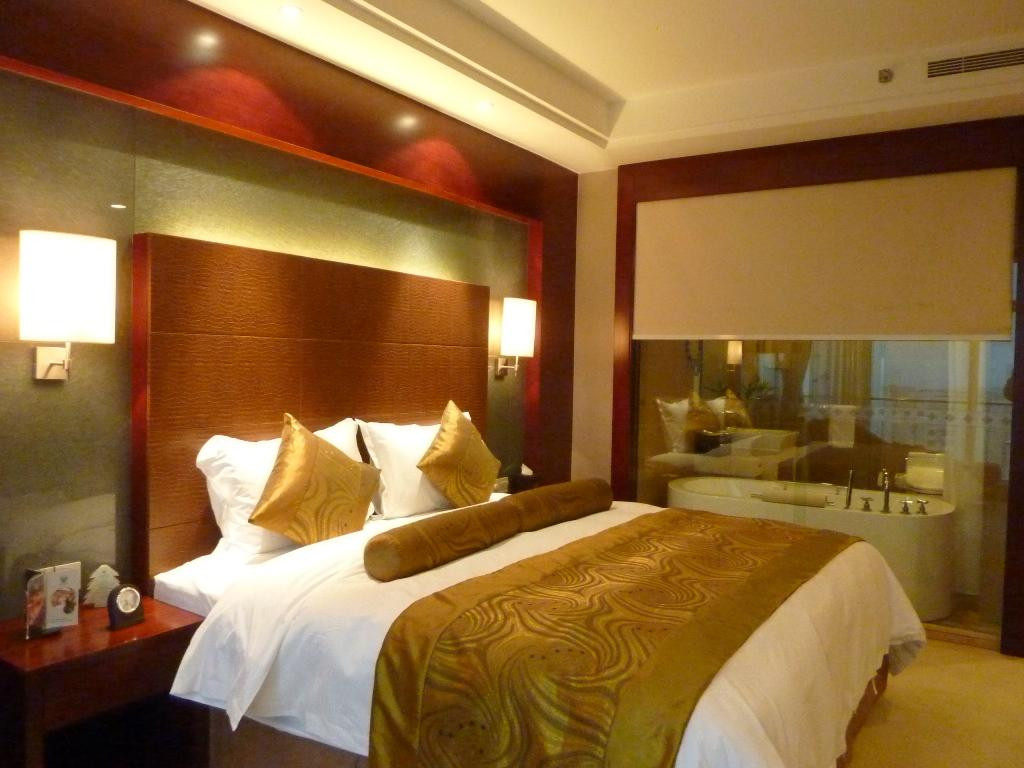 合肥泓瑞金陵大酒店主图