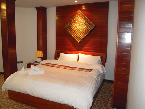 Muang La酒店住宿-迷人的老酒店