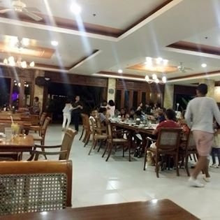 Baybay餐馆和美食-Mario's Resto Bar