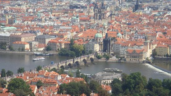 小铁塔-布拉格必去景点