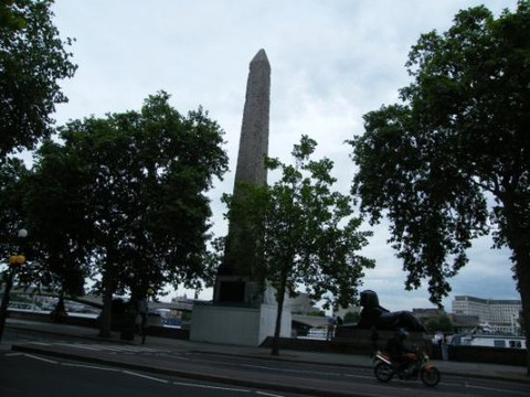 克丽欧佩特拉方尖碑-伦敦必去景点