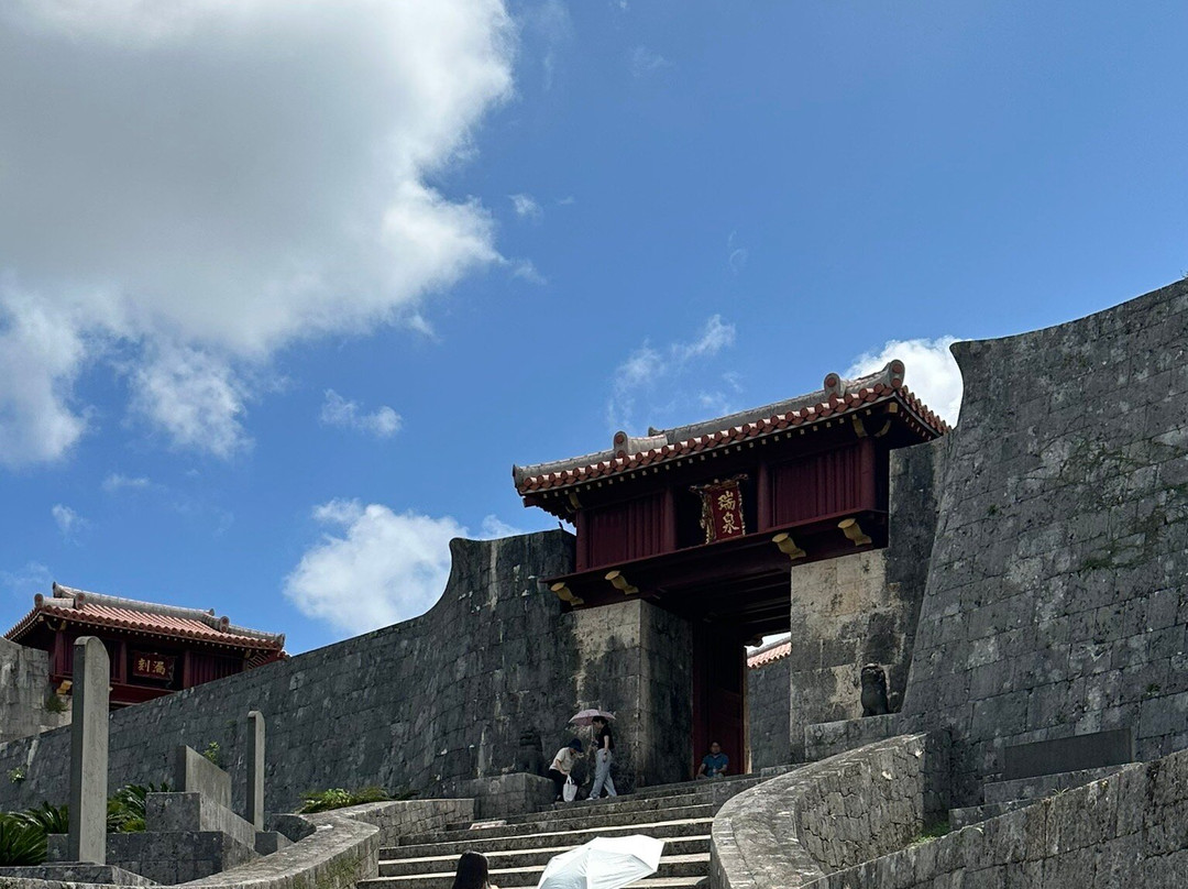 Zuisen Gate-那霸市必去景点