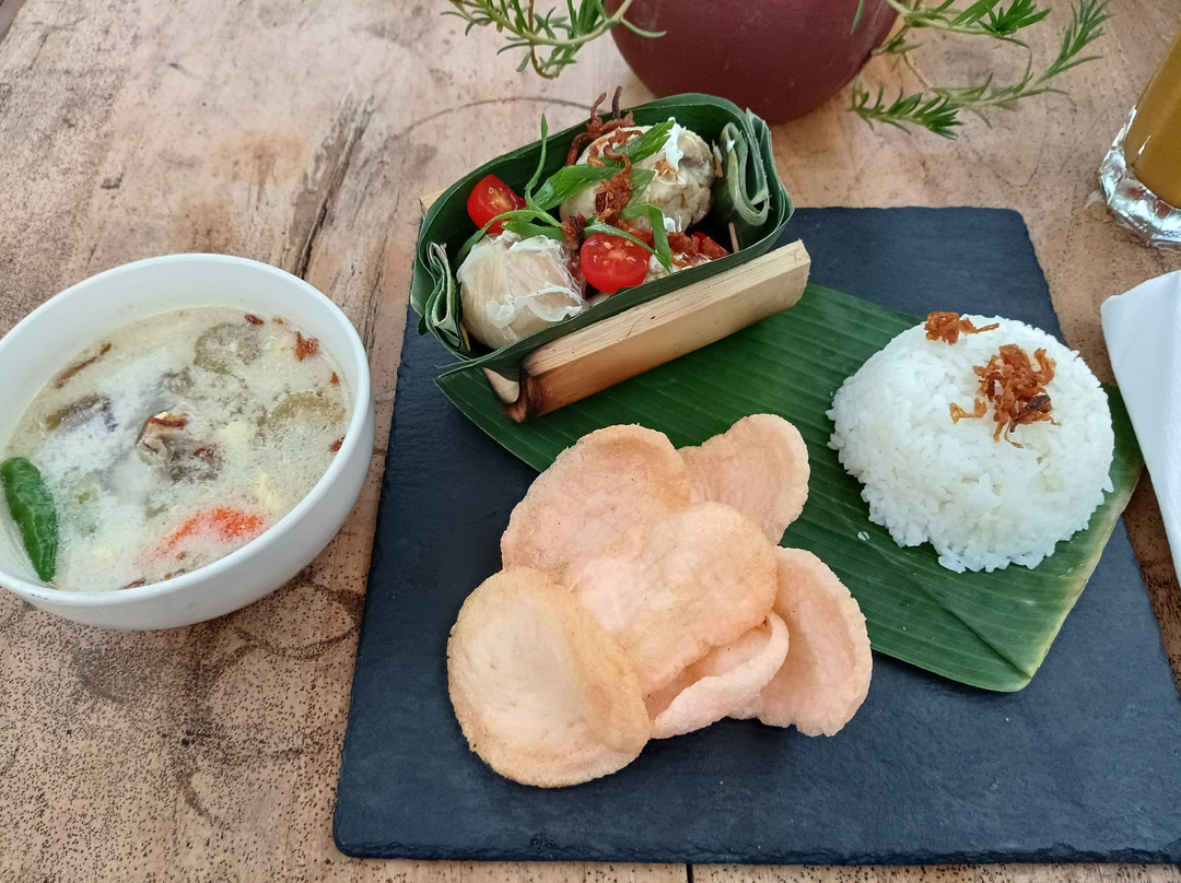 Ayom Java Village Solo主图