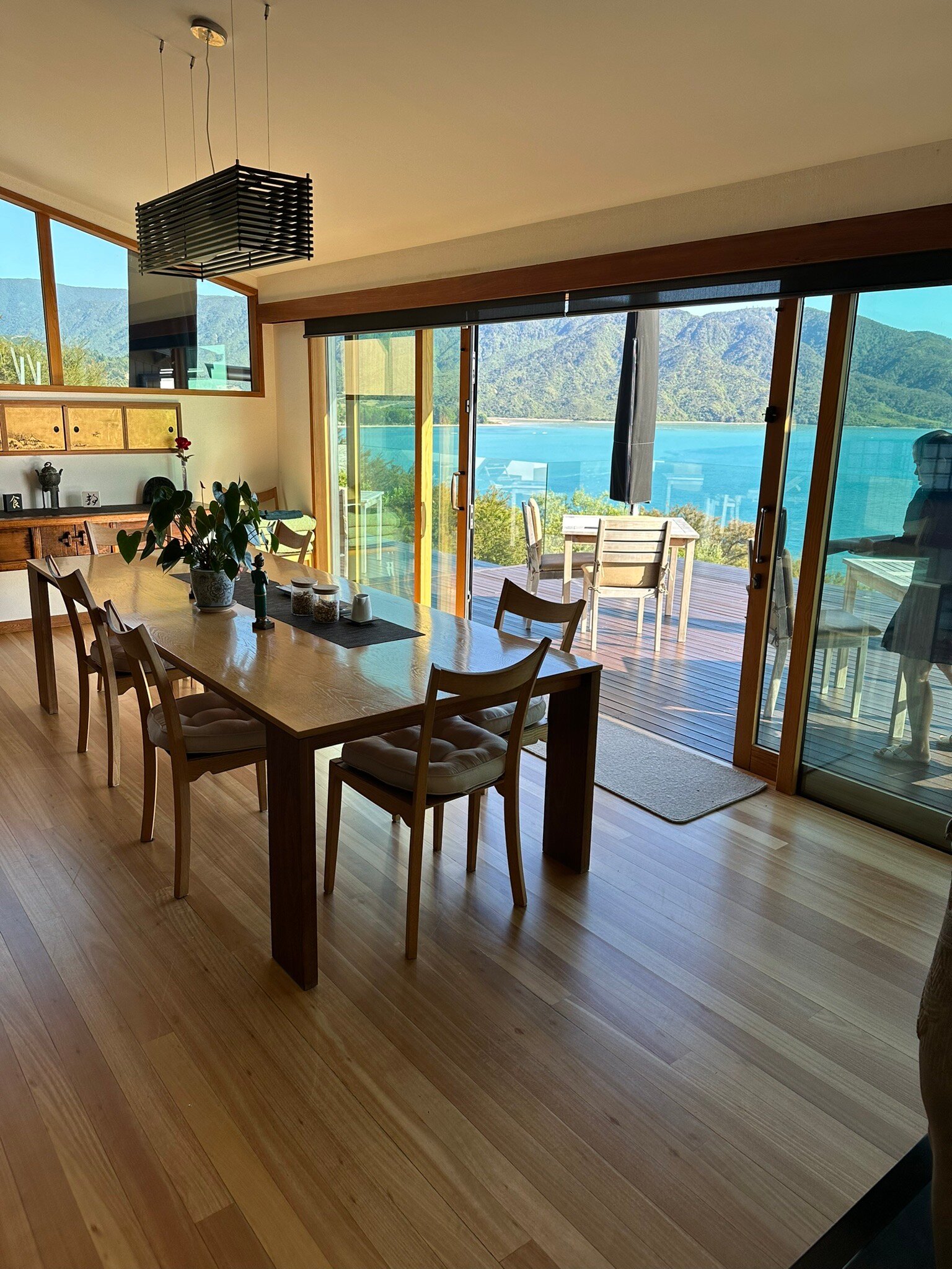 Split Apple Retreat-官方
