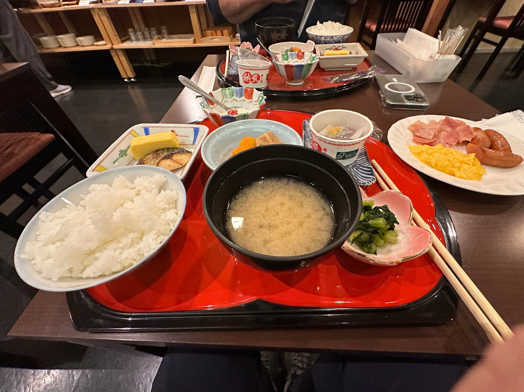彦根灿路都大饭店主图