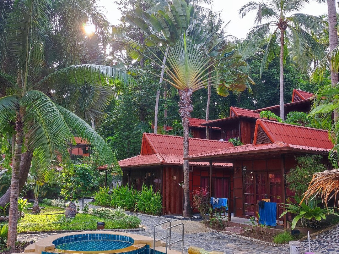 彩亚纳海滩度假村主图